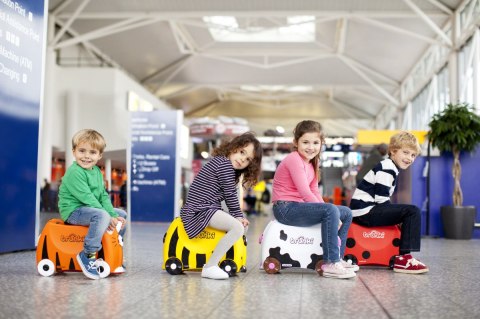 TRUNKI TRU-B044 Walizeczka jeżdżąca Pszczółka Bernard TRUNKI TRU-B044 Walizeczka jeżdżąca Pszczółka Bernard