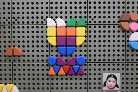 Masterkidz MASTERKIDZ Zestaw Kołeczki w kształcie figur geometrycznych 64szt do tablic STEM Masterkidz MASTERKIDZ Zestaw Kołeczki w kształcie figur geometrycznych 64szt do tablic STEM