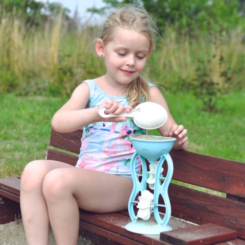 Woopie Let's Go Green WOOPIE GREEN Zestaw do Piasku z Kołowrotkiem i Konewką 10 el. BIODEGRADOWALNY ORGANICZNY MATERIAŁ Woopie Let's Go Green WOOPIE GREEN Zestaw do Piasku z Kołowrotkiem i Konewką 10 el. BIODEGRADOWALNY ORGANICZNY MATERIAŁ